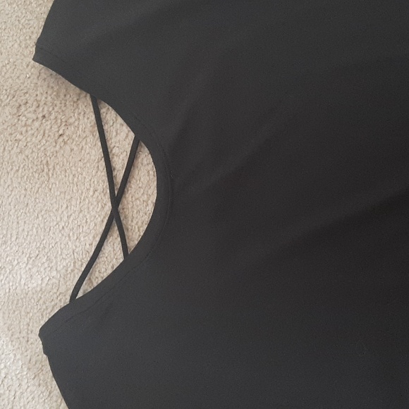 Cross-back black Garage top - Picture 3 of 5